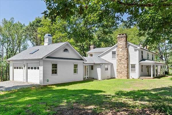 8.47 Acres of Land with Home for Sale in Nathalie, Virginia