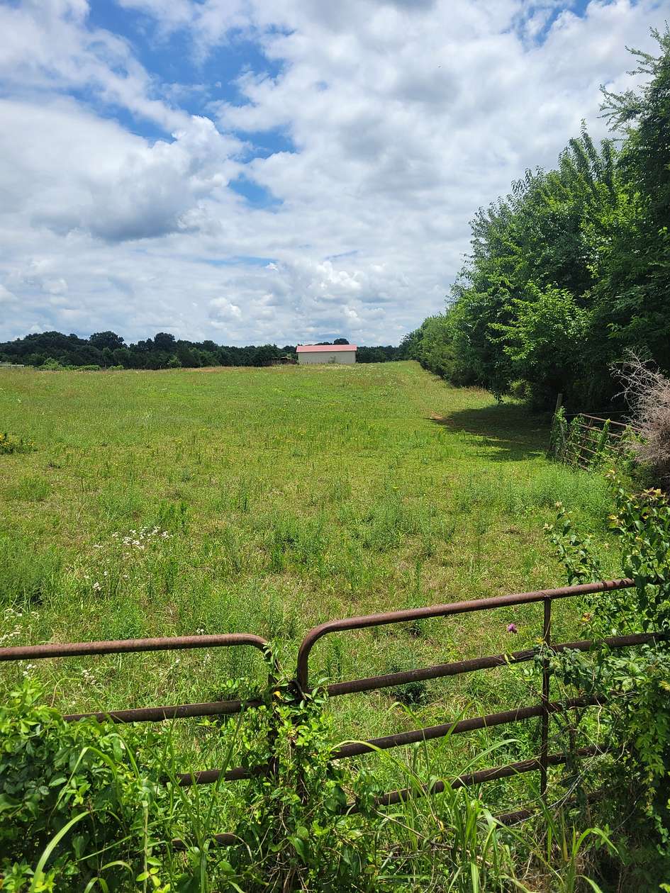 10 Acres of Land for Sale in Bell Buckle, Tennessee