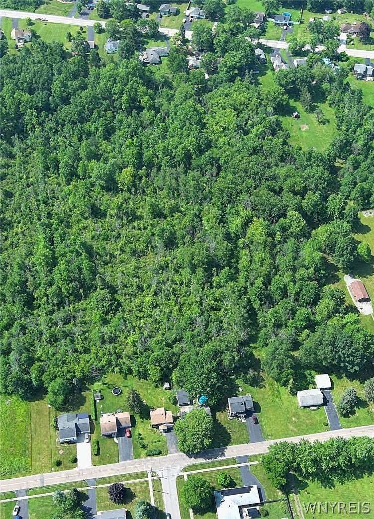 11.5 Acres of Land for Sale in Youngstown, New York