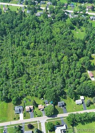 11.5 Acres of Land for Sale in Youngstown, New York