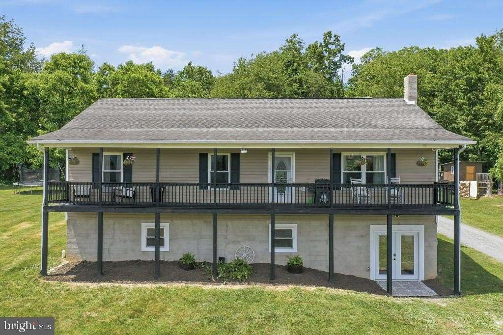 4.65 Acres of Land with Home for Sale in Fort Valley, Virginia