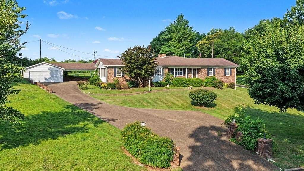 12 Acres of Land with Home for Sale in Adairville, Kentucky