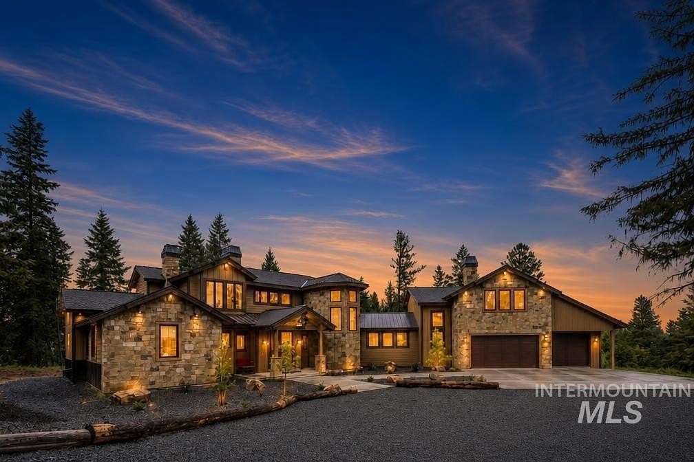 13.7 Acres of Land with Home for Sale in McCall, Idaho