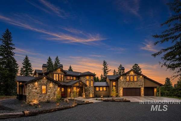 13.7 Acres of Land with Home for Sale in McCall, Idaho