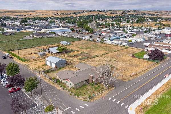 2.34 Acres of Land with Home for Sale in Clarkston, Washington