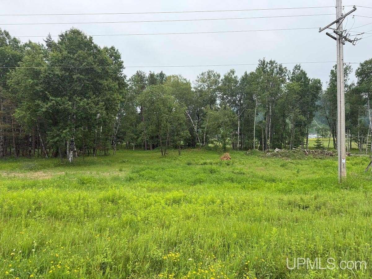 1 Acre of Residential Land for Sale in Iron Mountain, Michigan