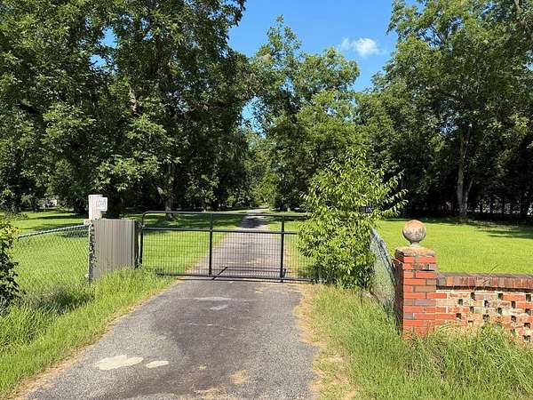 3 Acres of Residential Land for Sale in Albany, Georgia