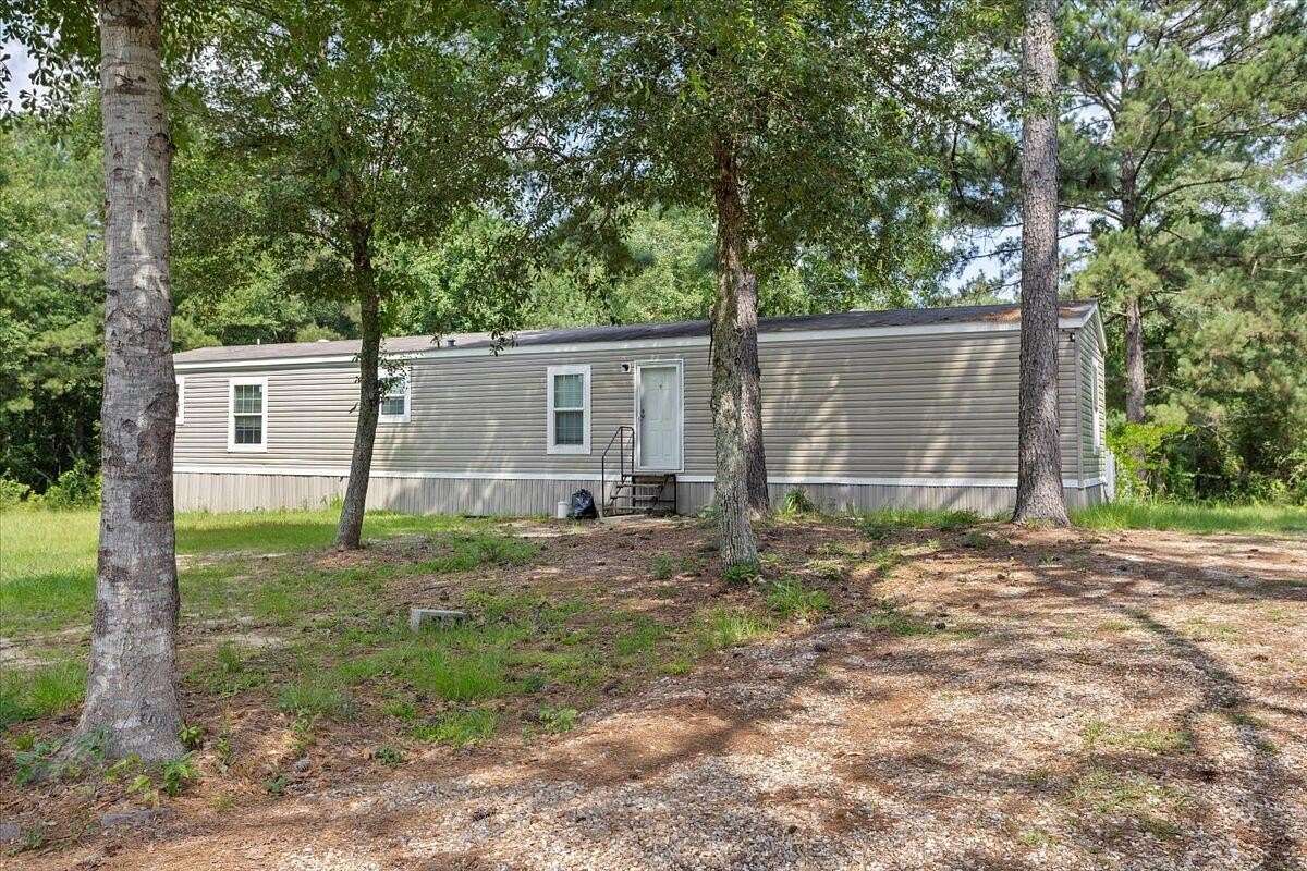 19.5 Acres of Recreational Land with Home for Sale in Sumrall, Mississippi