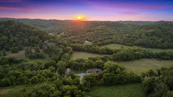 19.5 Acres of Land with Home for Sale in Nashville, Tennessee