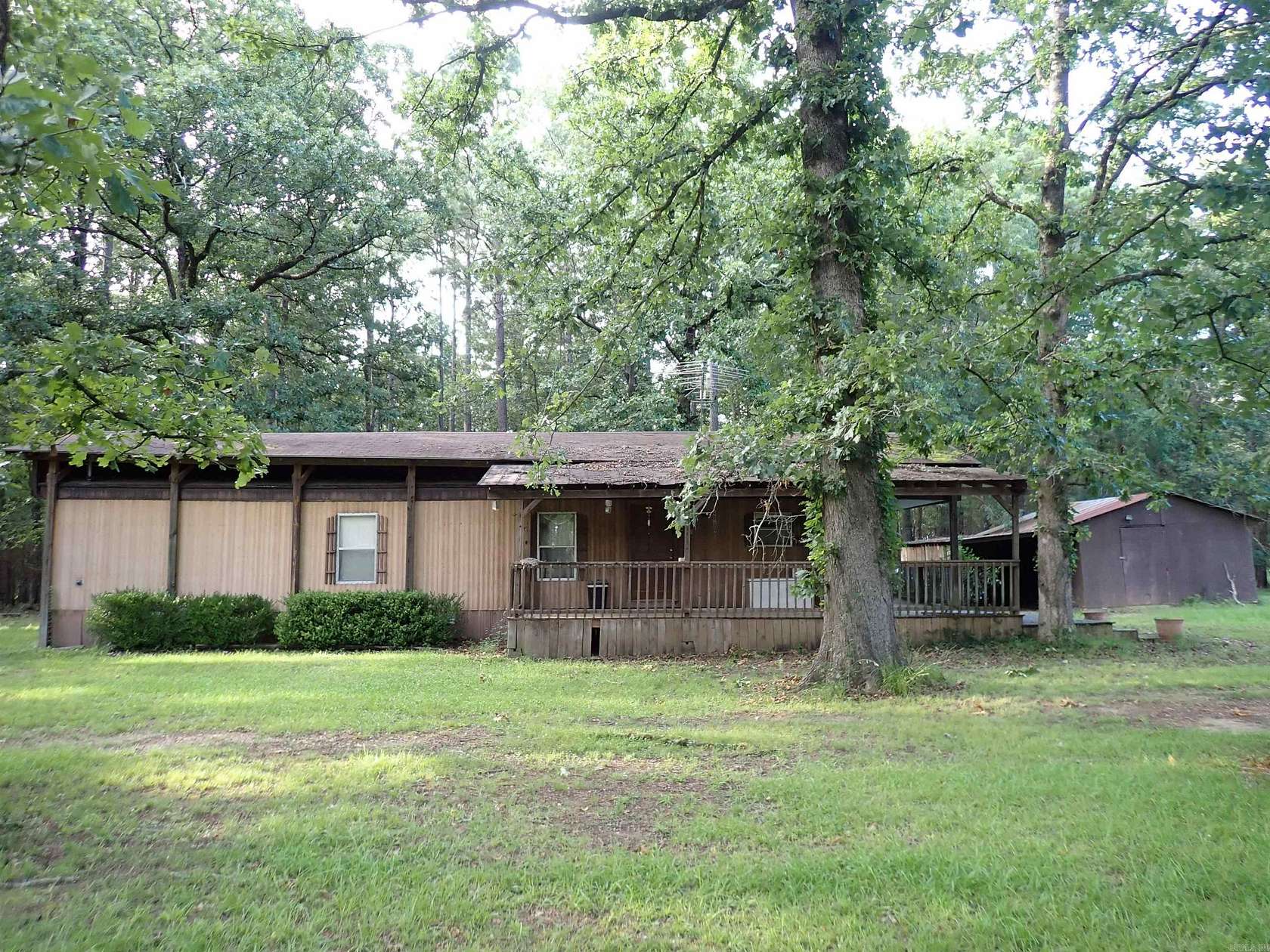 14 Acres of Land with Home for Sale in Arkadelphia, Arkansas