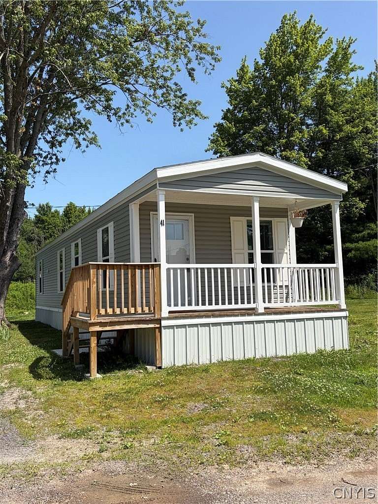 5.83 Acres of Land with Home for Sale in Central Square, New York