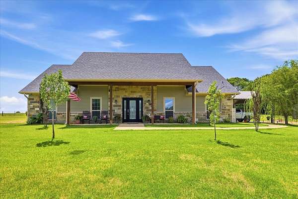 2 Acres of Land with Home for Sale in Malakoff, Texas