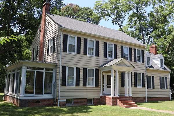 1.89 Acres of Land with Home for Sale in Belle Haven, Virginia