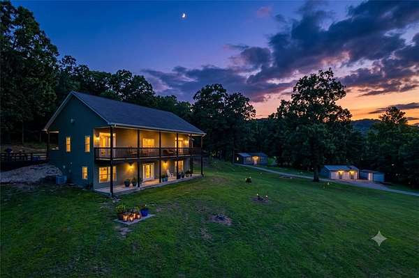 10 Acres of Land with Home for Sale in Eureka Springs, Arkansas