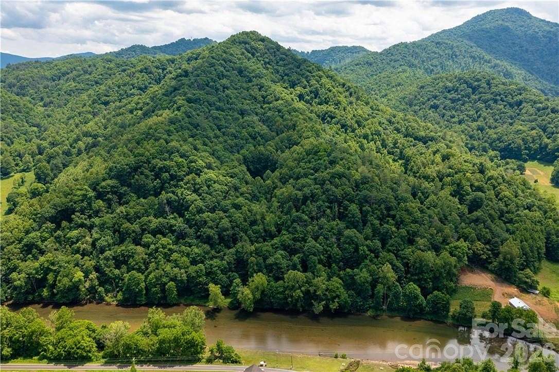 10 Acres of Land for Sale in Green Mountain, North Carolina