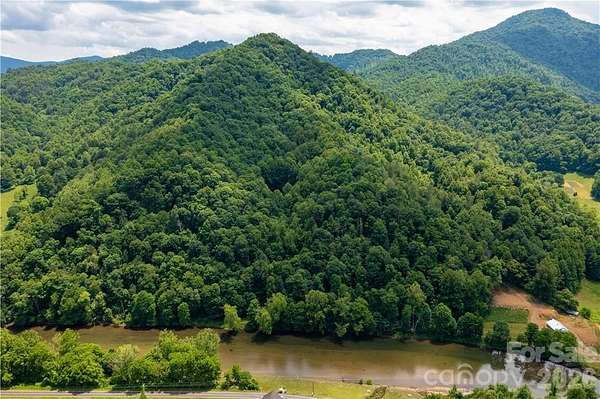10 Acres of Land for Sale in Green Mountain, North Carolina