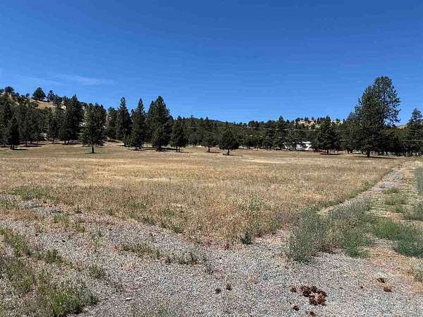 6.6 Acres of Commercial Land for Sale in Yreka, California