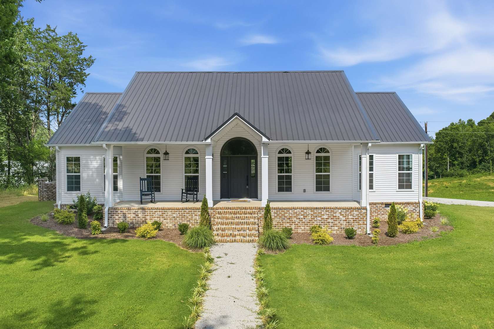 40 Acres of Land with Home for Sale in Reagan, Tennessee