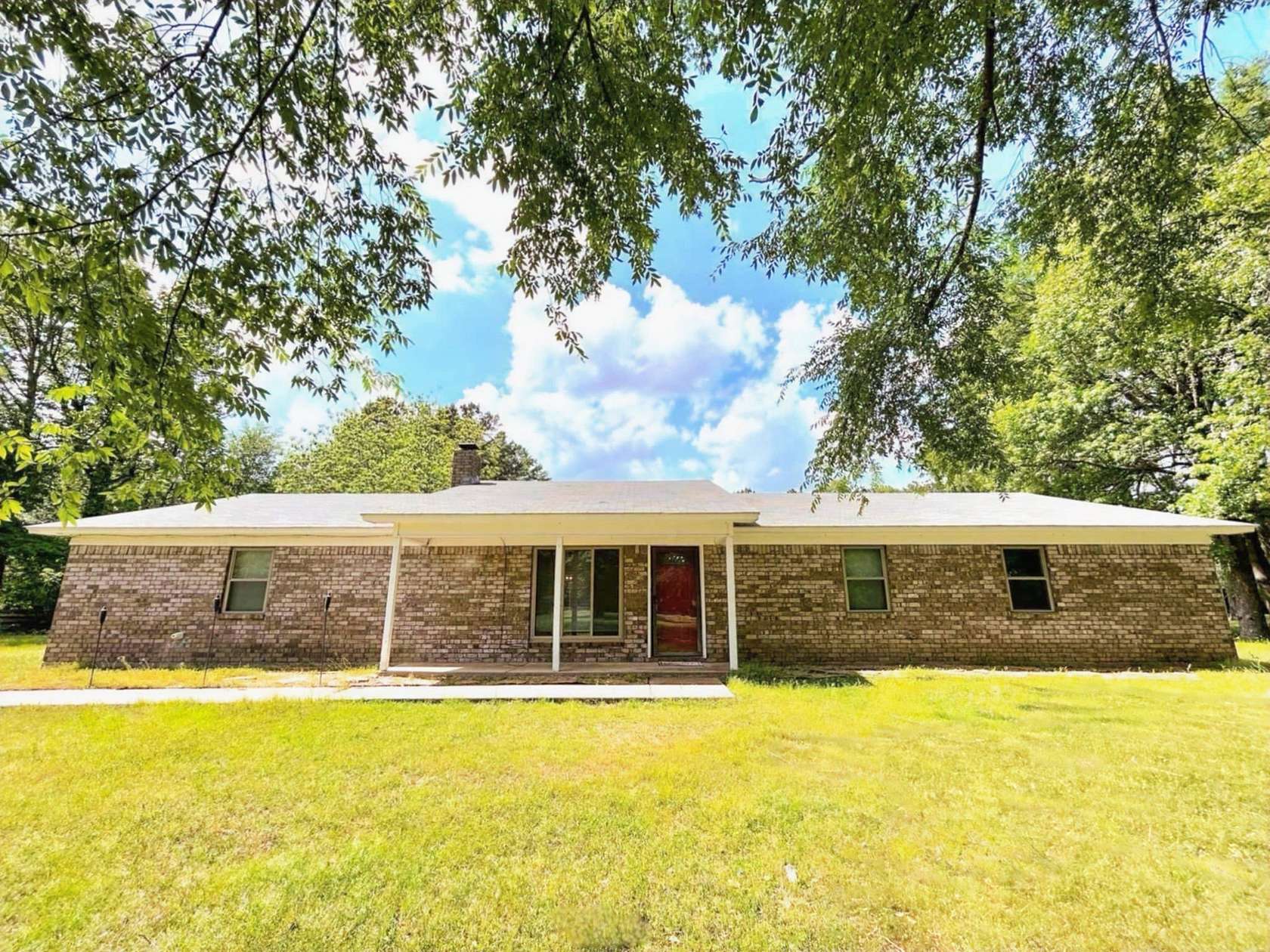 2 Acres of Land with Home for Sale in Texarkana, Texas