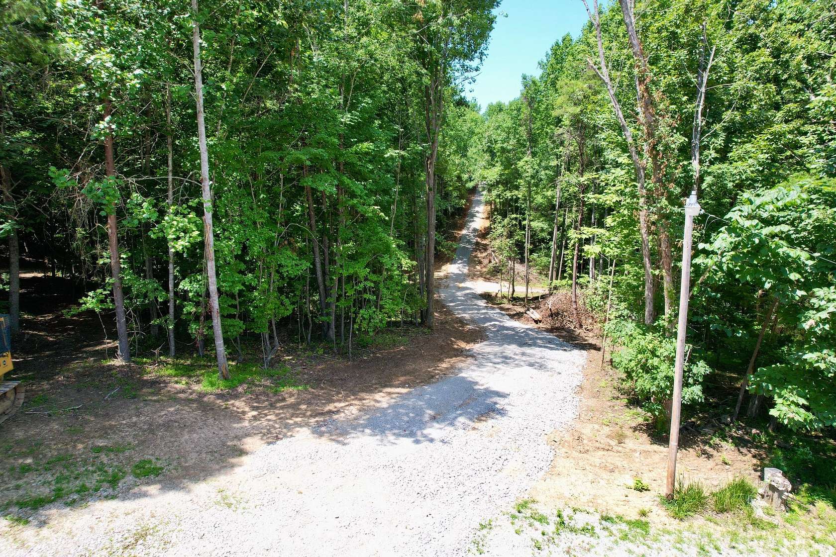 28 Acres of Recreational & Residential Land for Sale in Monticello, Kentucky