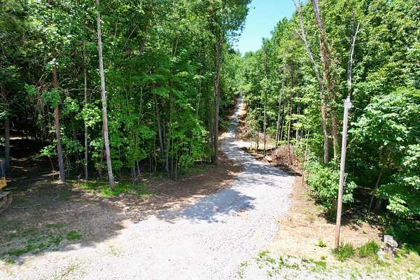 28 Acres of Recreational & Residential Land for Sale in Monticello, Kentucky