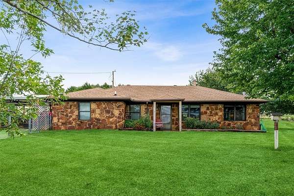 10 Acres of Land with Home for Sale in Chickasha, Oklahoma