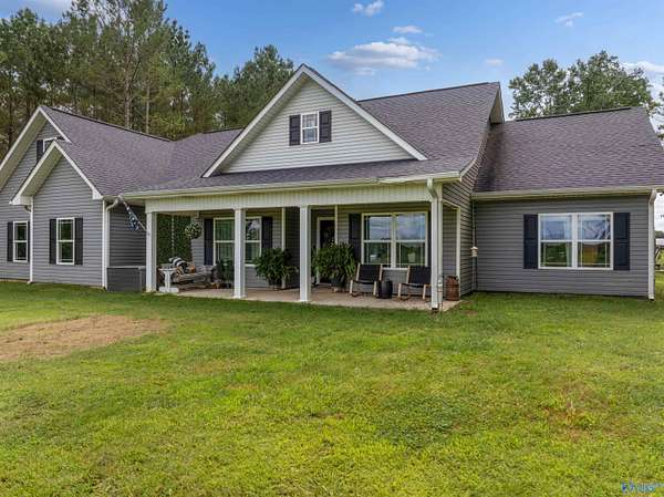 1.5 Acres of Land with Home for Sale in Section, Alabama