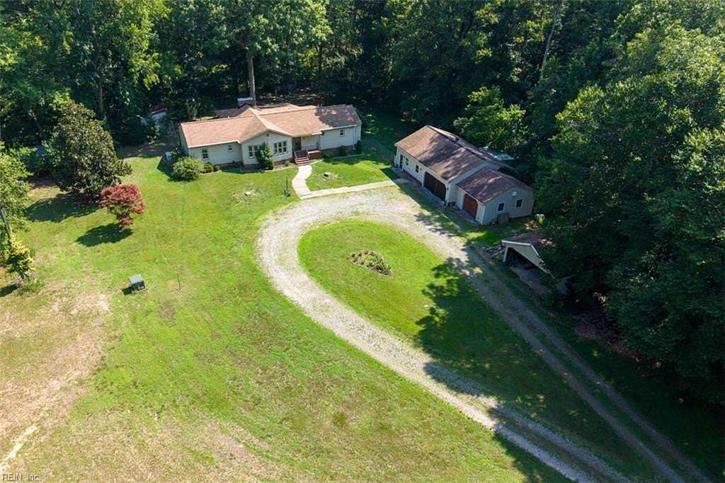 4.9 Acres of Land with Home for Sale in Mechanicsville, Virginia