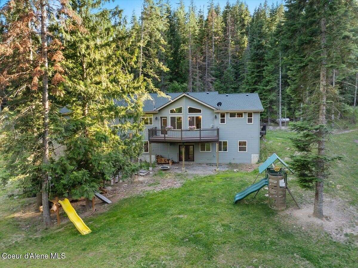 15 Acres of Land with Home for Sale in Cataldo, Idaho