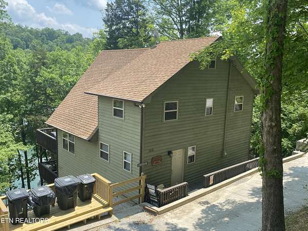 1.59 Acres of Land with Home for Sale in Speedwell, Tennessee