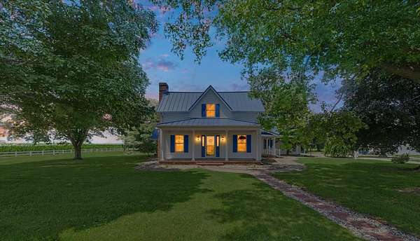 5 Acres of Land with Home for Sale in Newman, Illinois