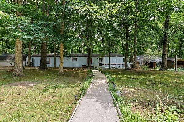 5 Acres of Land with Home for Sale in Rockwood, Tennessee