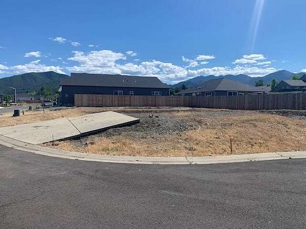 0.11 Acres of Land for Sale in Talent, Oregon