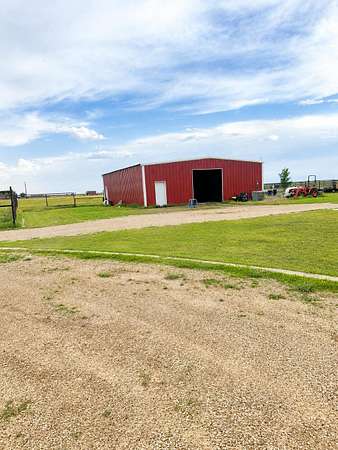 9.25 Acres of Land with Home for Sale in Levelland, Texas