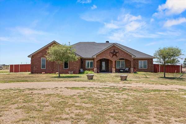 9.25 Acres of Land with Home for Sale in Levelland, Texas