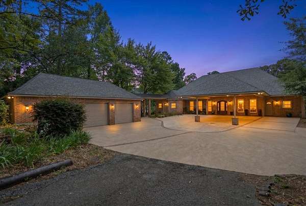 4.8 Acres of Land with Home for Sale in Flint, Texas