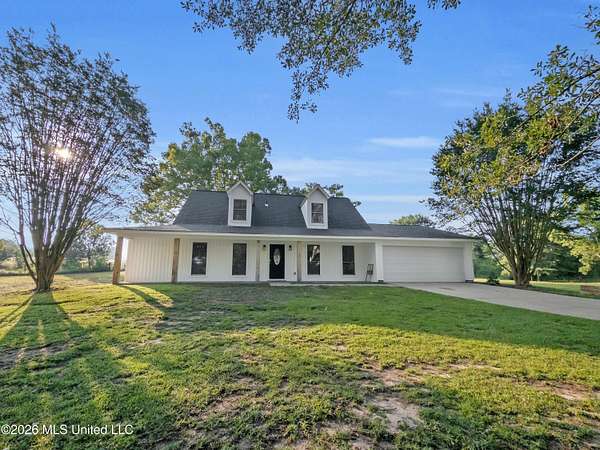 2 Acres of Land with Home for Sale in Lawrence, Mississippi