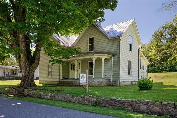 25 Acres of Land for Sale in Abingdon, Virginia
