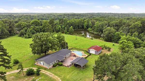 18 Acres of Land with Home for Sale in Gladewater, Texas