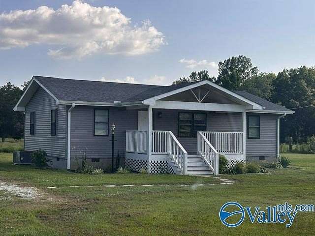 5.2 Acres of Land with Home for Sale in Decatur, Alabama