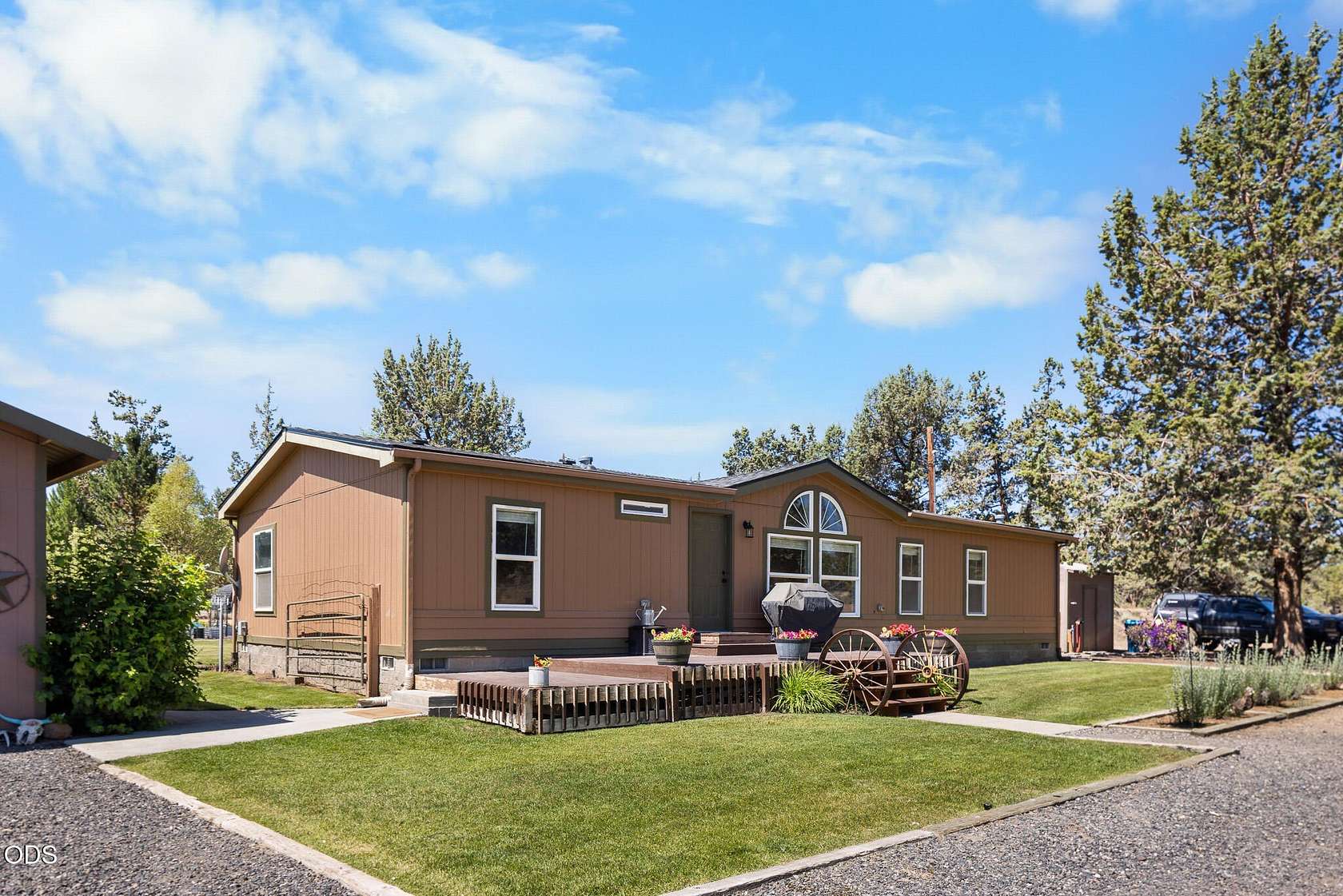 4.72 Acres of Land with Home for Sale in Redmond, Oregon