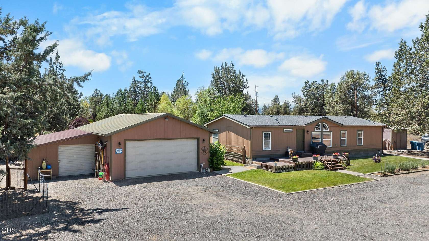 4.72 Acres of Land with Home for Sale in Redmond, Oregon