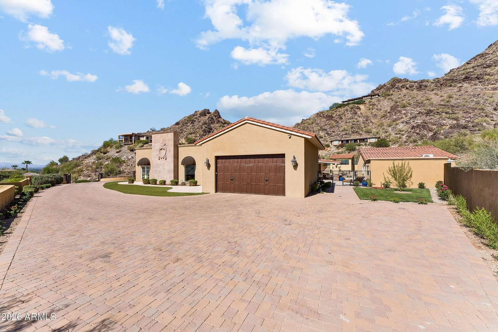 2.1 Acres of Land with Home for Sale in Paradise Valley, Arizona