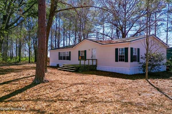 2.6 Acres of Land with Home for Sale in Blackshear, Georgia