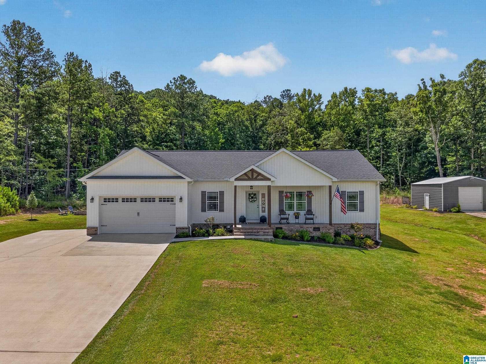 13.3 Acres of Land with Home for Sale in Jacksonville, Alabama
