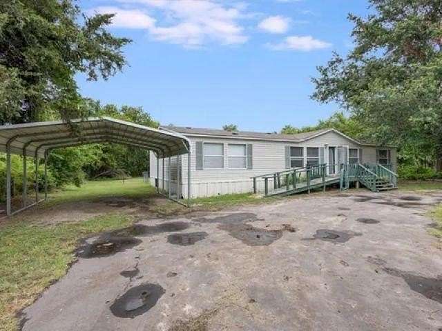 12 Acres of Land with Home for Sale in Canton, Texas