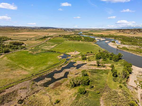 326 Acres of Recreational Land for Sale in Greycliff, Montana