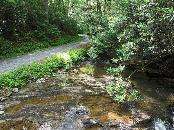 152 Acres of Land for Sale in Ellijay, Georgia