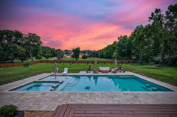 2 Acres of Land with Home for Sale in Brentwood, Tennessee
