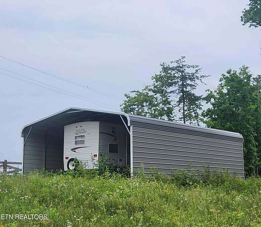 9.27 Acres of Land for Sale in Jamestown, Tennessee